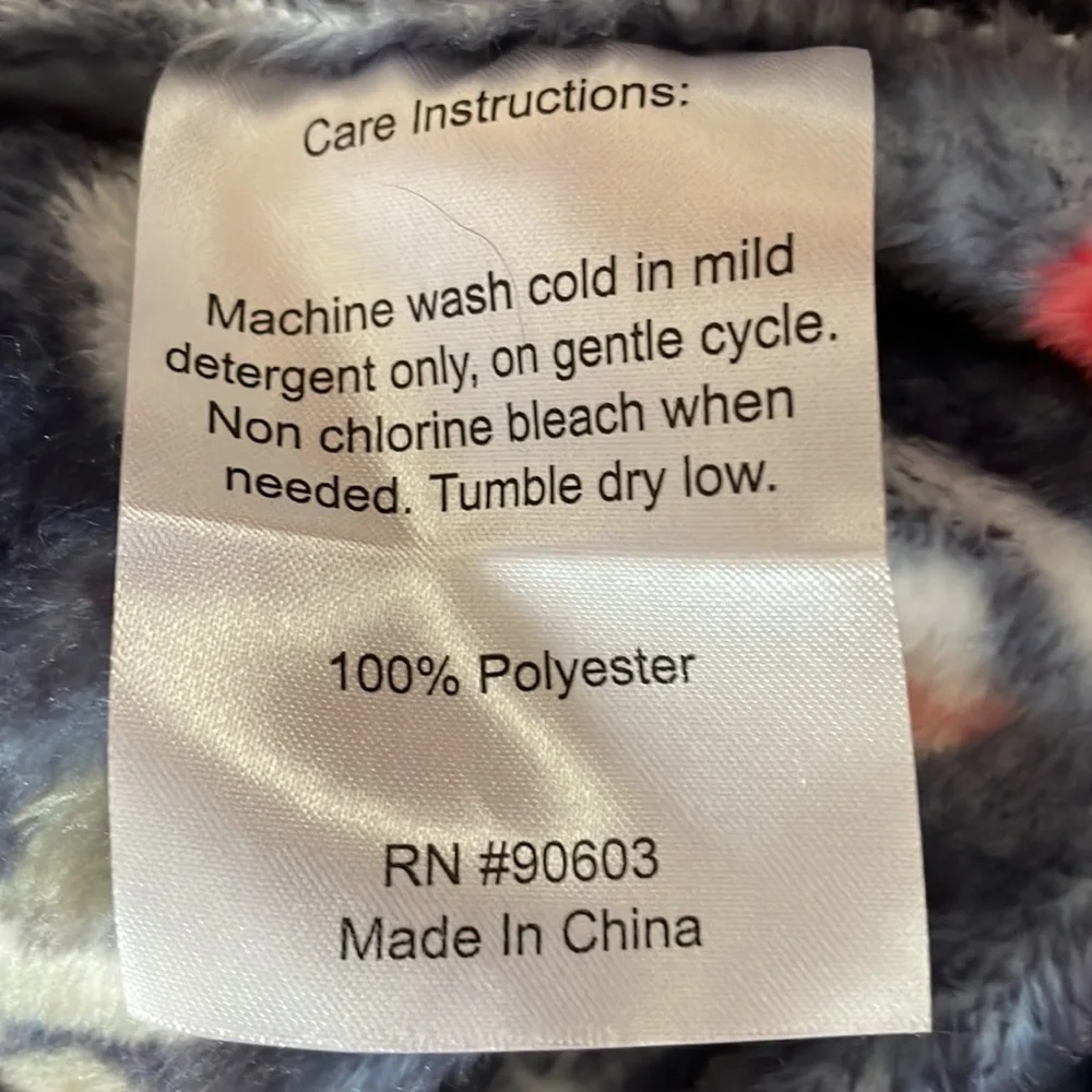Cozy gray Nutcracker‎ ballet blanket